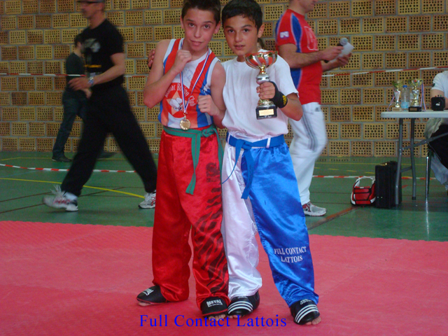 Full Contact Lattois