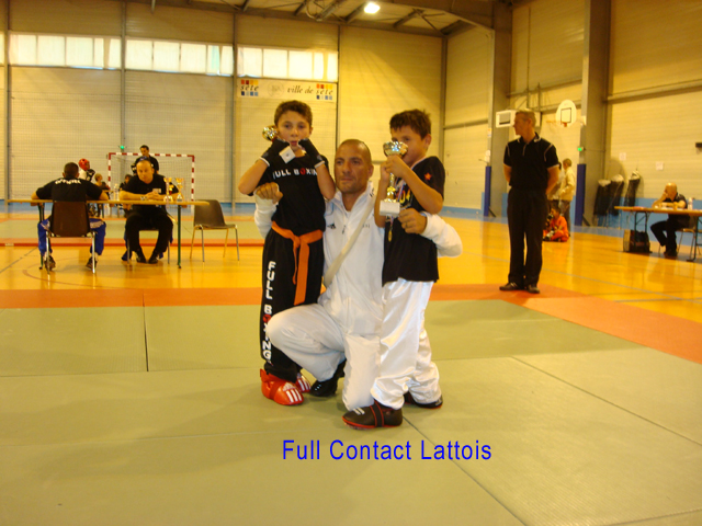 Full Contact Lattois